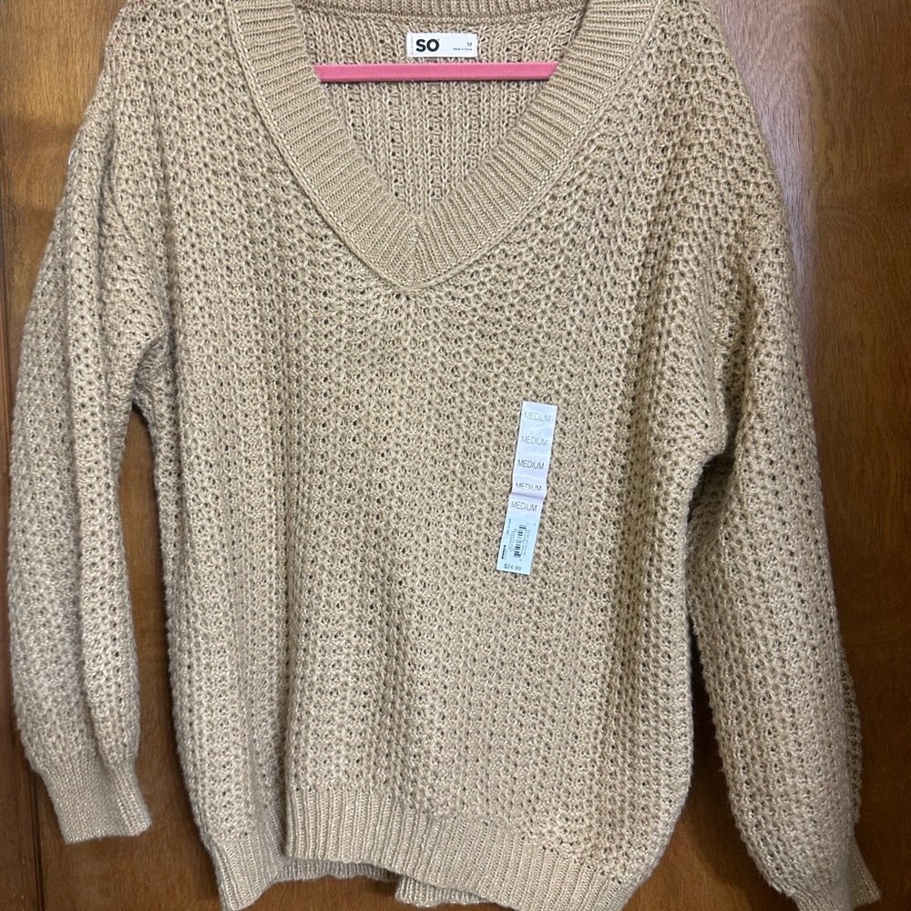SO Tan V-Neck Sweater with Chunky Knit